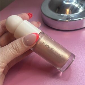 Rare beauty liquid highlighter